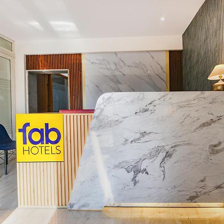 Fabhotel Ar Suites Gurgaon Exteriör bild