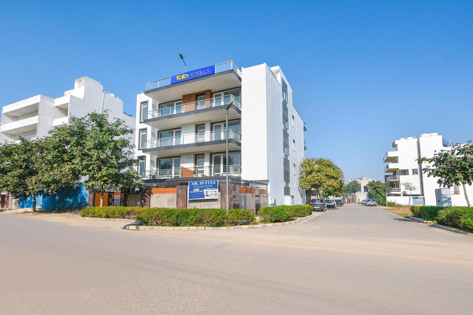 Fabhotel Ar Suites Gurgaon Exteriör bild