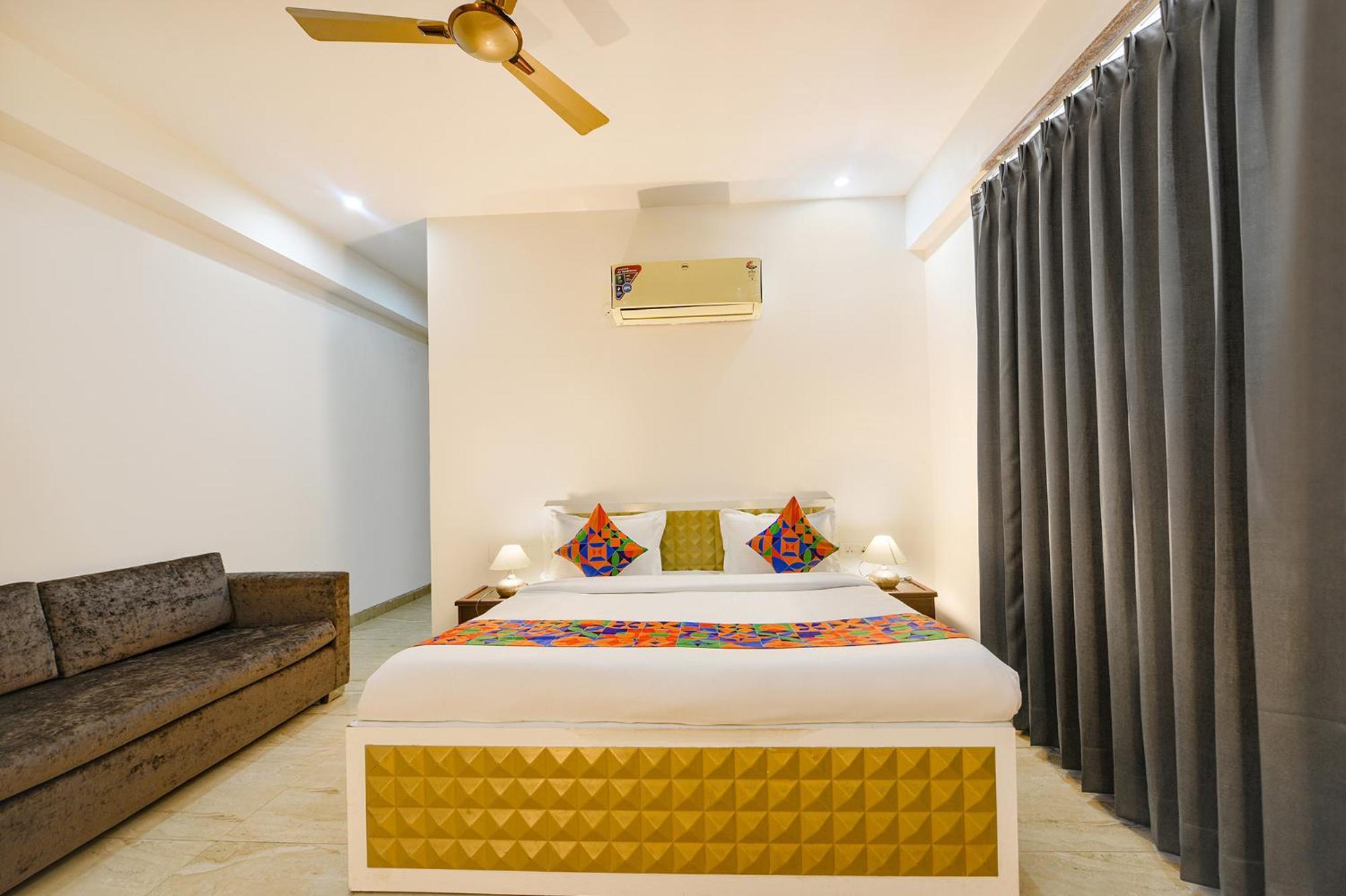 Fabhotel Ar Suites Gurgaon Exteriör bild