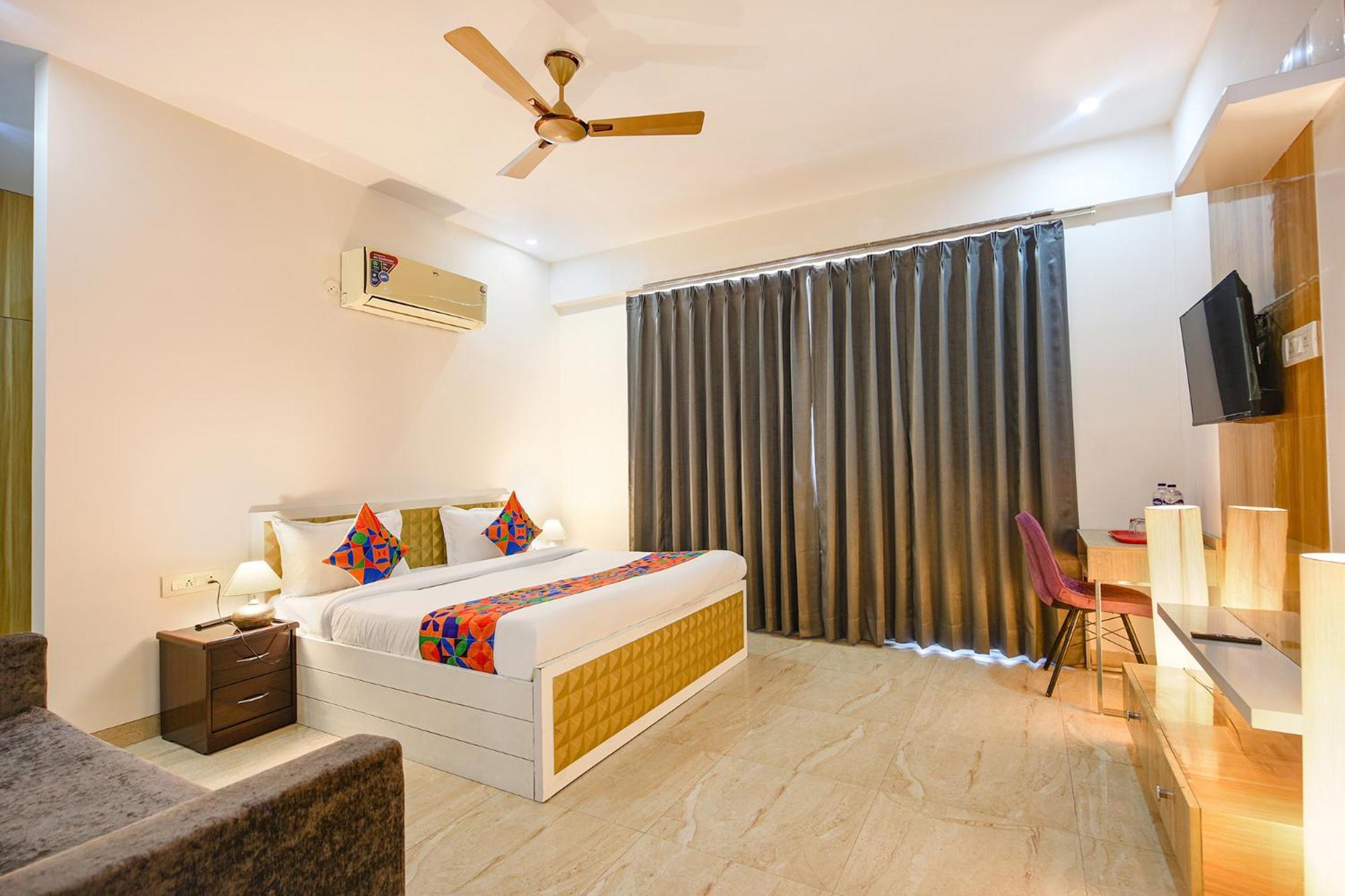 Fabhotel Ar Suites Gurgaon Exteriör bild